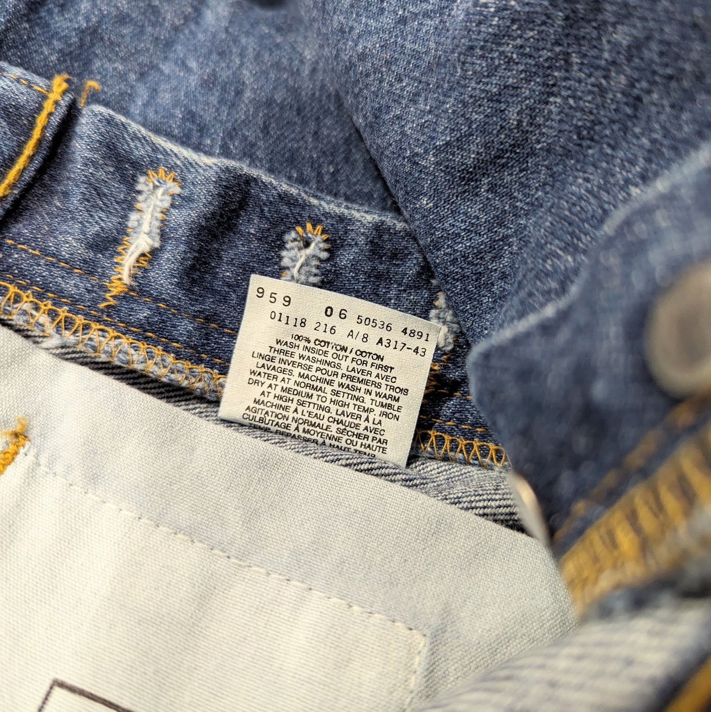 Levis