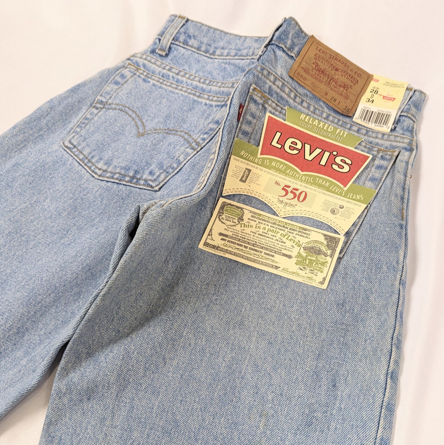 Levis 550