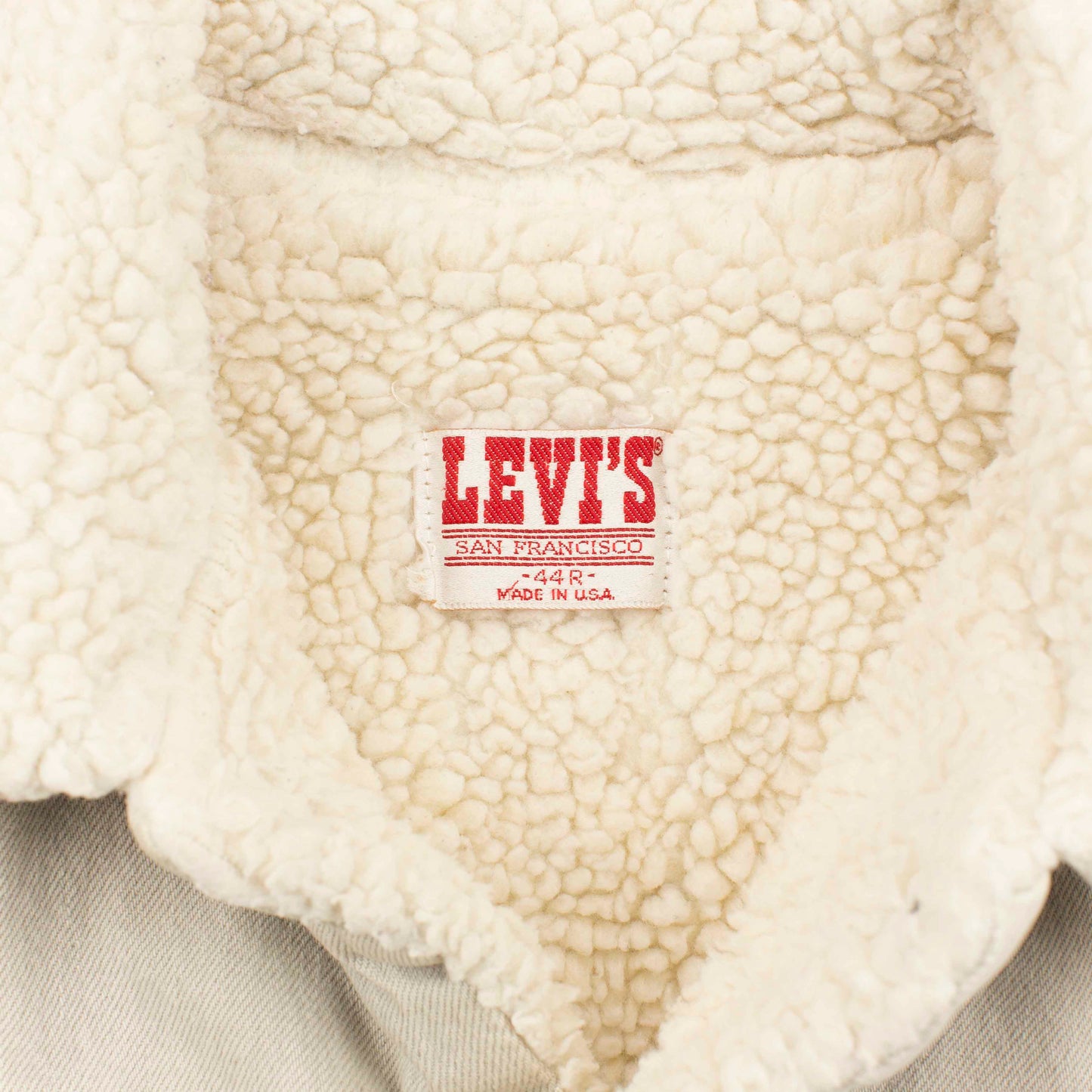 Levis - 44
