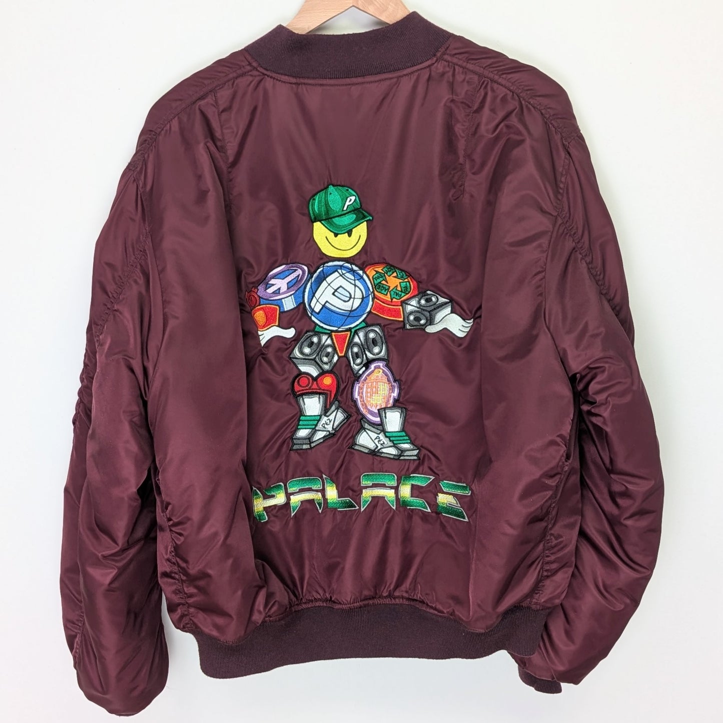 Palace - M
